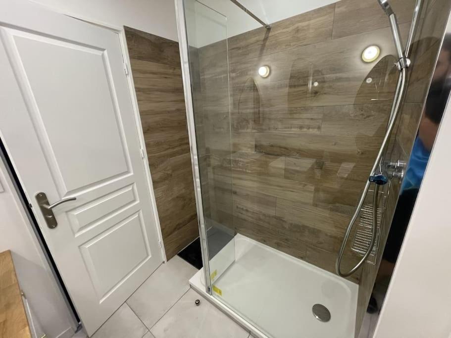 Blue Iro, Lumineux, 4 Chambres, Balcon, 105M2 Saint-Etienne  Buitenkant foto