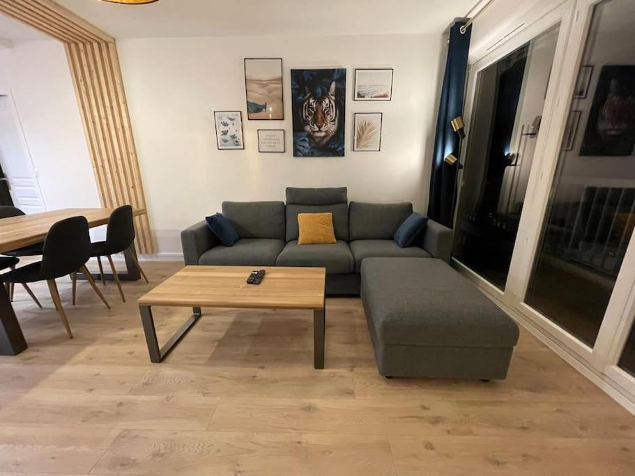 Blue Iro, Lumineux, 4 Chambres, Balcon, 105M2 Saint-Etienne  Buitenkant foto